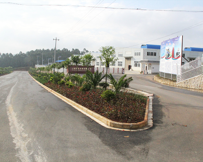 云南傳承木業(yè)有限公司生產(chǎn)基地 云南傳承木業(yè)有限公司生產(chǎn)基地